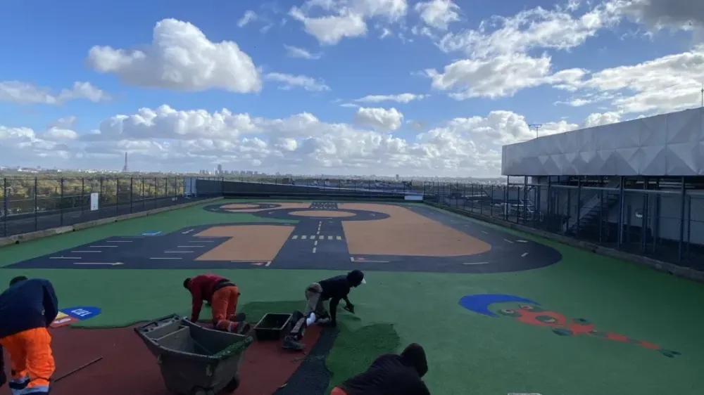 Sol caoutchouc extérieur près de Chartres